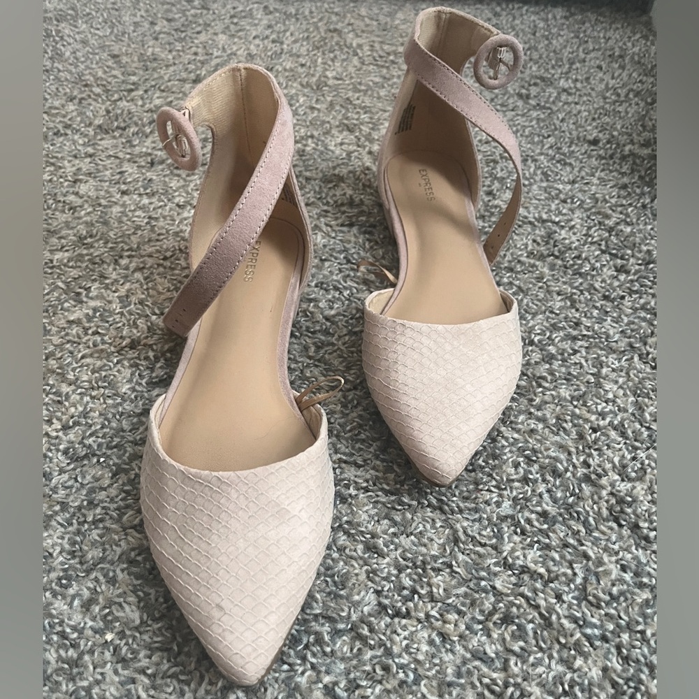 Express Flats - Picture 2 of 4